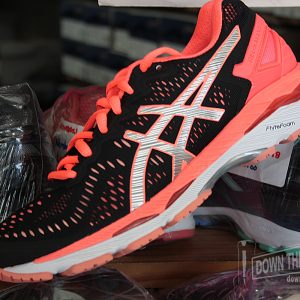 asics-womens-kayano-day-glo-red-and-black